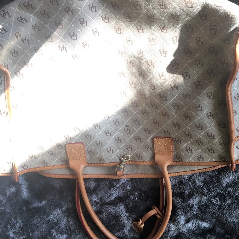 Dooney & Bourke Tote